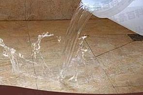 岢岚漏水维修 免砸砖防水材料该如何施工